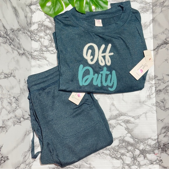 Secret Treasures Women's Off Duty Long Sleeve Crew-Neck Top and Jogger pants NEW - Picture 2 of 8